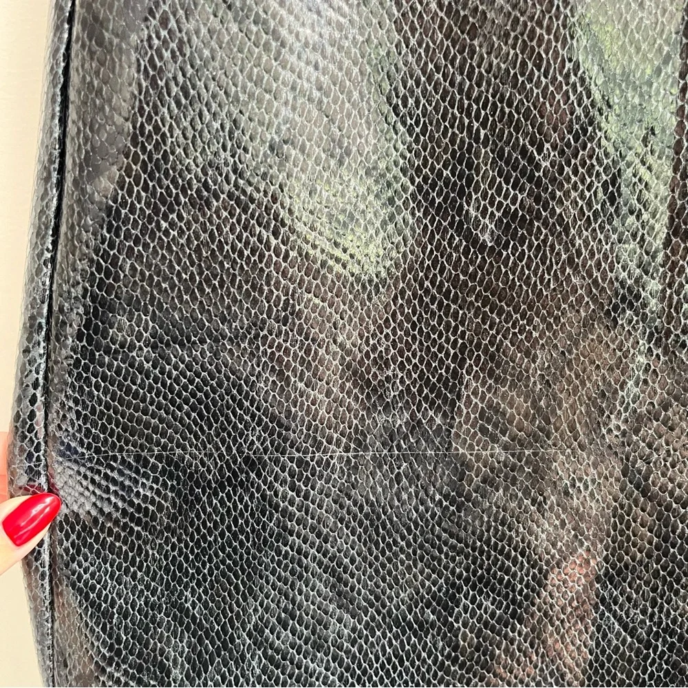 Blank NYC Snakeskin Patent Faux Leather Mini Skirt Black Green 25